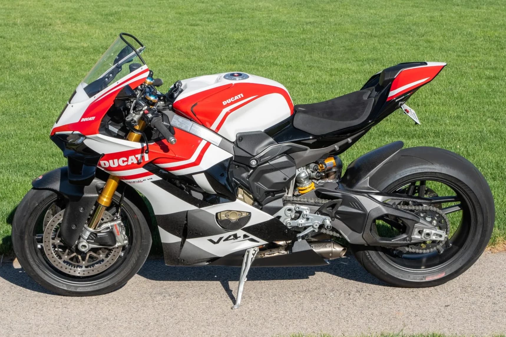 2025 Ducati Panigale V4 Tricolore